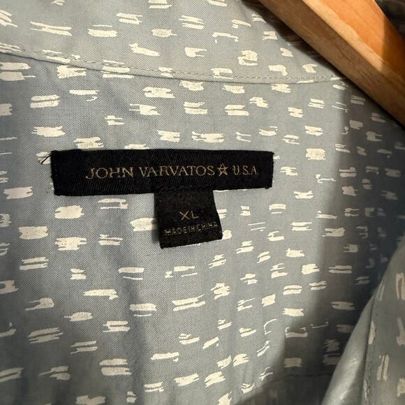 JOHN VARVATOS | Light Blue and White Printed Short Sleeve Button Down Shirt | XL - Picture 2 of 6